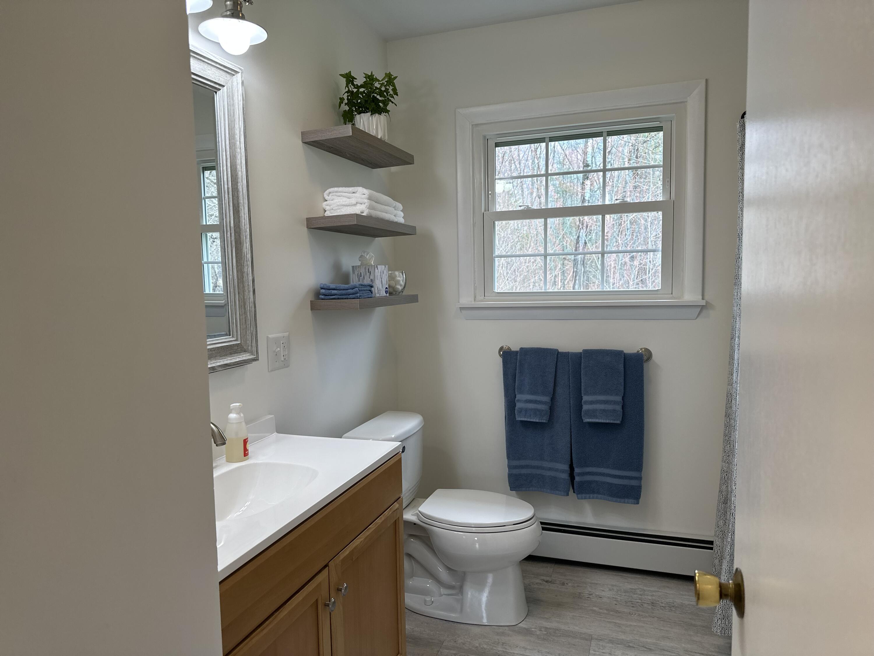 36 Cove Road Winterport, ME 04496 - Photo 8 of 23 image00010
