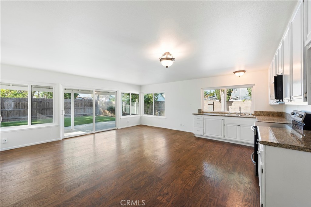 2197 Hurles Avenue Simi Valley, CA 93063 - Photo 11 of 39