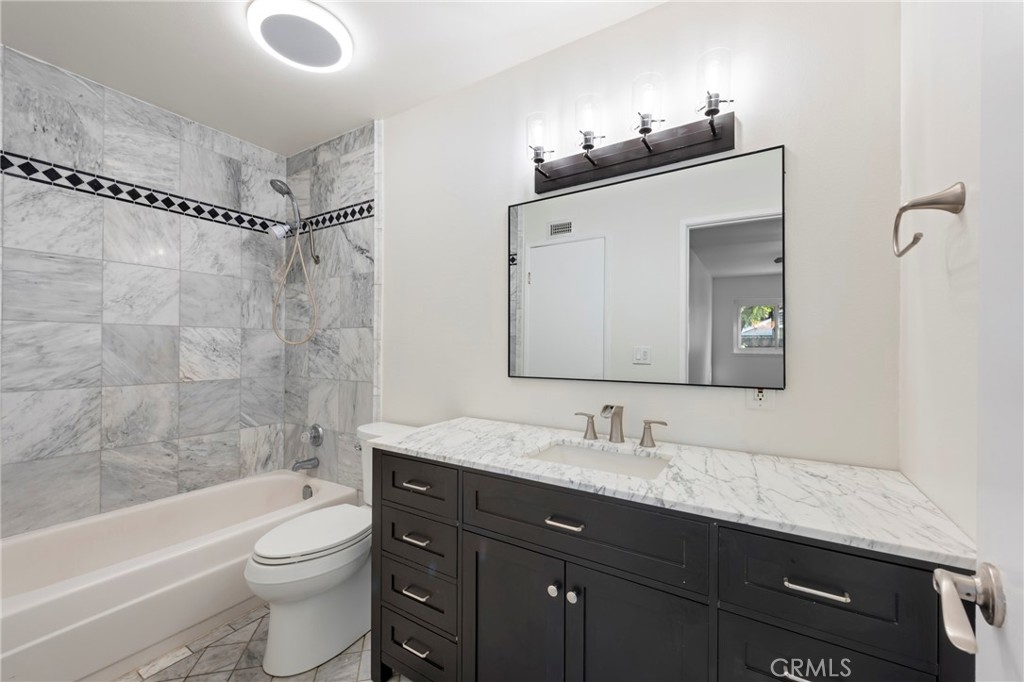 2197 Hurles Avenue Simi Valley, CA 93063 - Photo 18 of 39