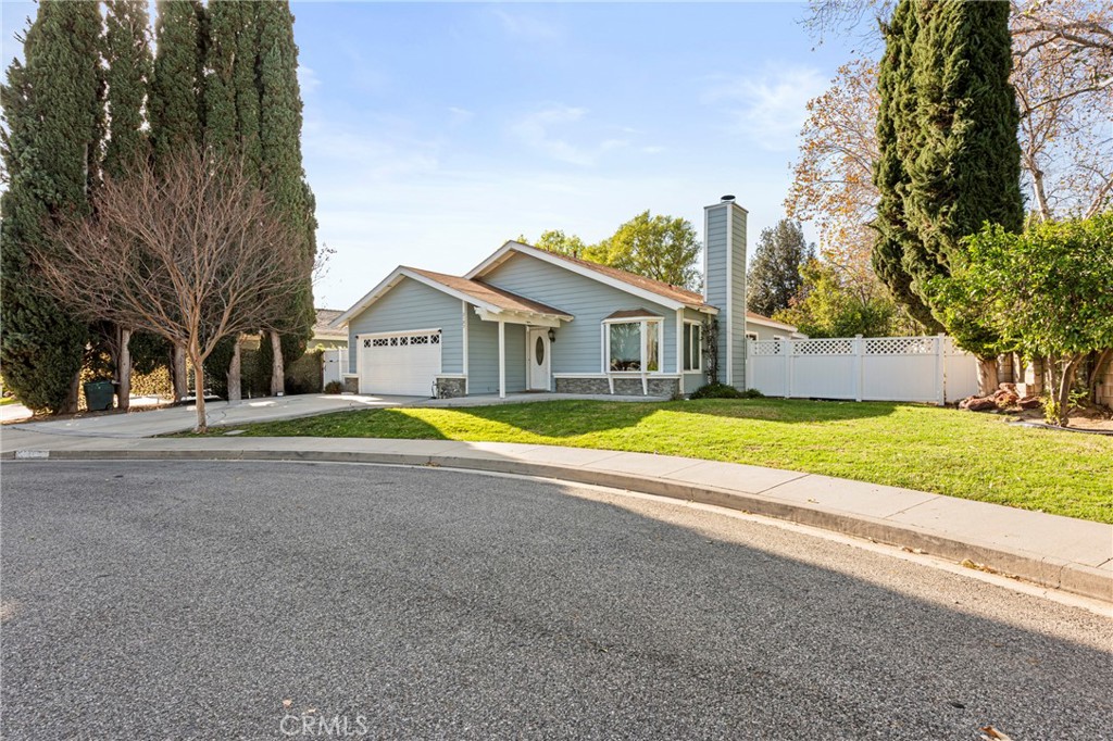 2197 Hurles Avenue Simi Valley, CA 93063 - Photo 3 of 39