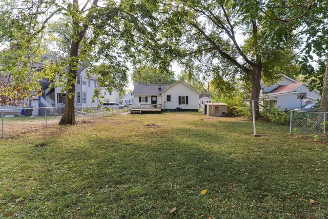 a view of a garden with trees