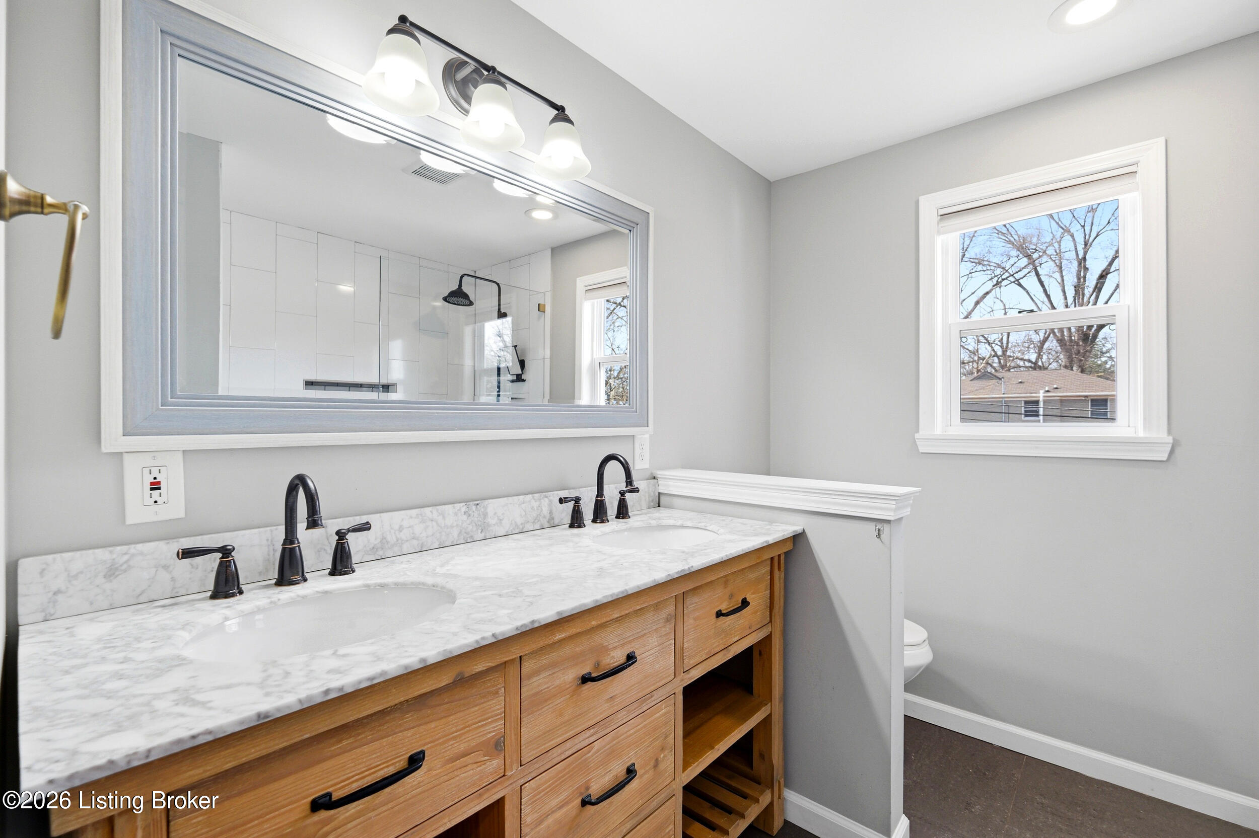 4011 Winchester Road Louisville, KY 40207 - Photo 24 of 43 4011_winchester_035