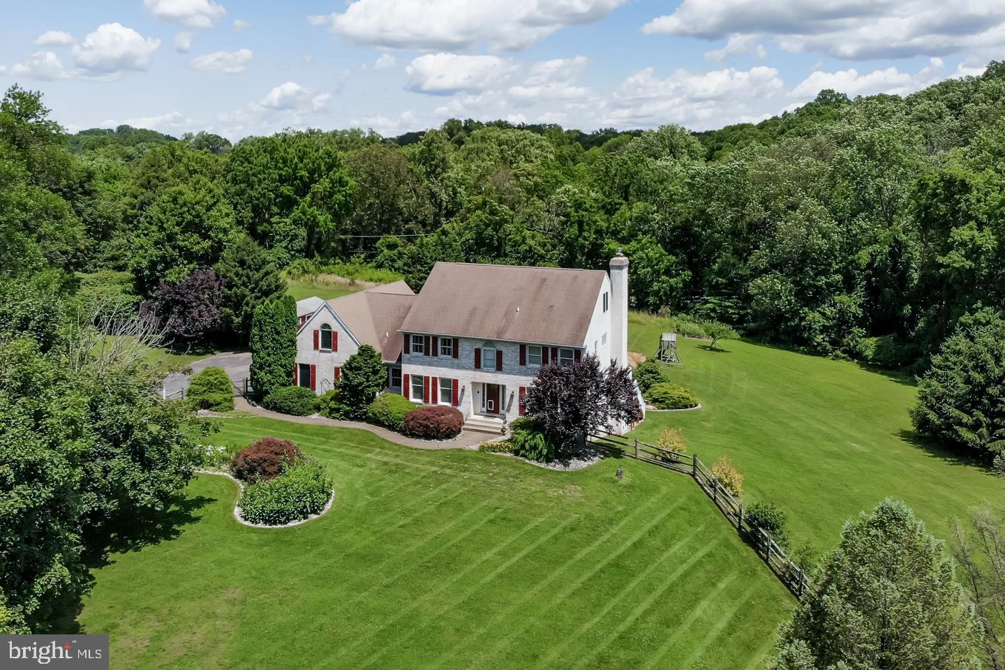 106 Round Hill Road Kennett Square, PA 19348 - Photo 2 of 38 Gallery Image 2