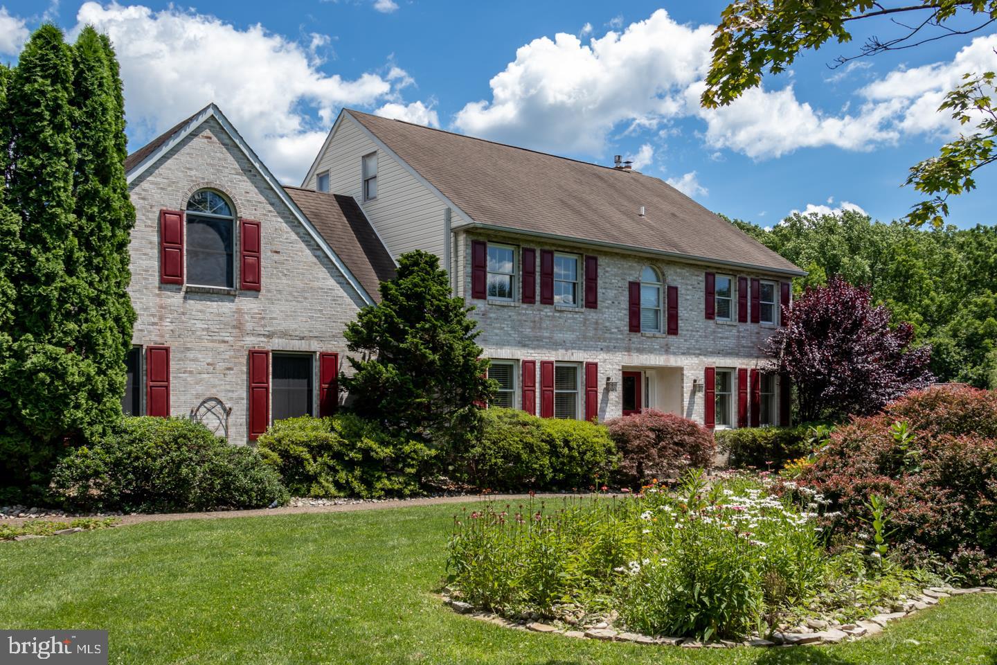 106 Round Hill Road Kennett Square, PA 19348 - Photo 5 of 38 Gallery Image 5