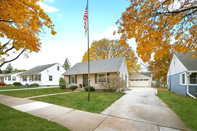 $295,000 | 800 16th Avenue Northeast, Rochester, MN 55906