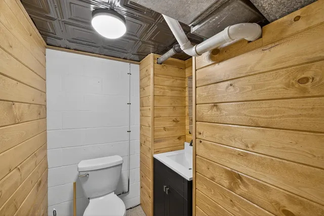 $295,000 | 800 16th Avenue Northeast, Rochester, MN 55906