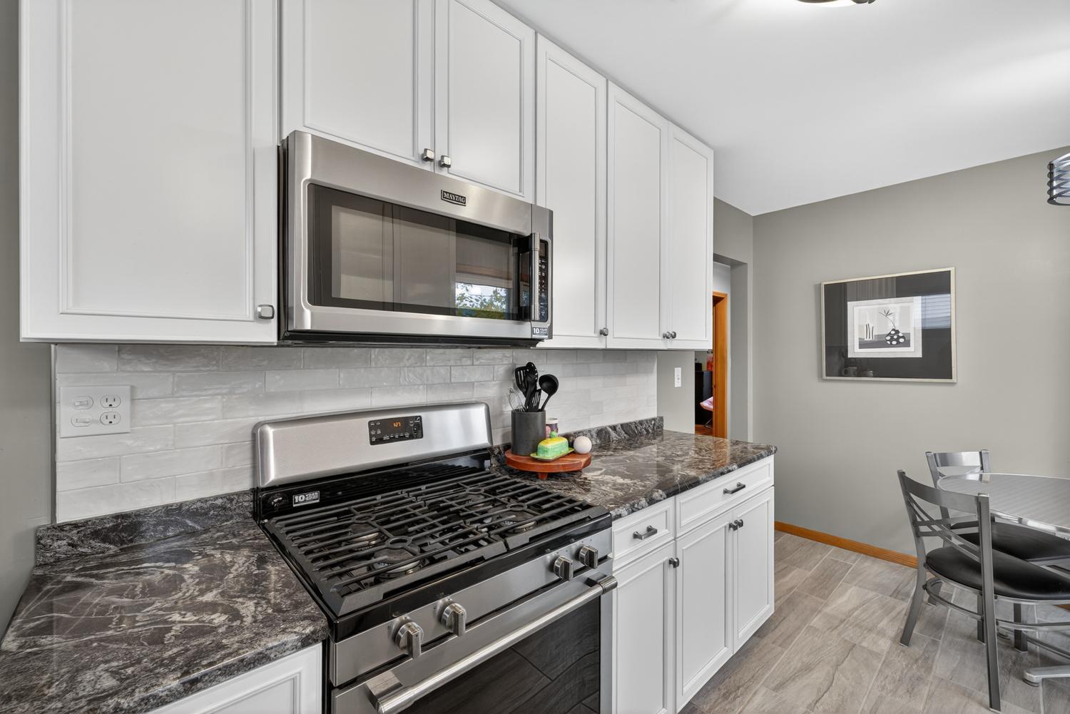 800 16th Avenue Northeast Rochester, MN 55906 - Photo 3 of 28