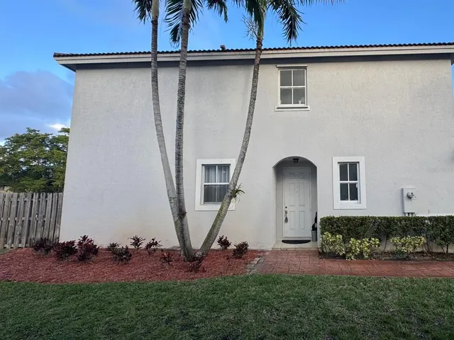 $659,000 | 1041 Northeast 208th Street, Miami, FL 33179
