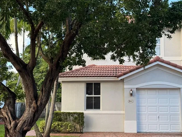 $659,000 | 1041 Northeast 208th Street, Miami, FL 33179