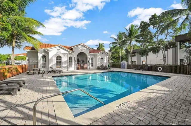 $659,000 | 1041 Northeast 208th Street, Miami, FL 33179
