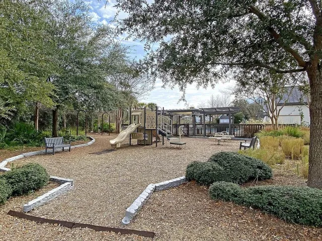 $1,625,000 | 1607 Paradise Lake Drive, Mount Pleasant, SC 29464