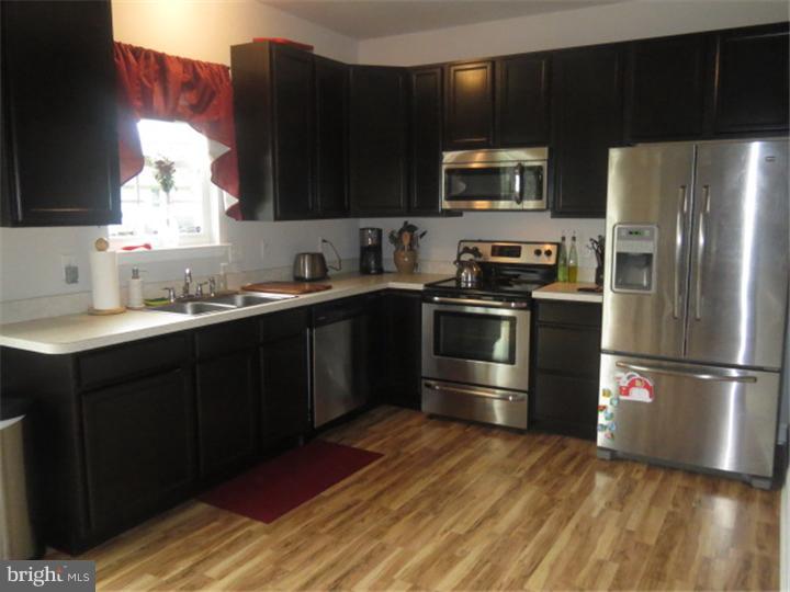 2404 Duncan Road Wilmington, DE 19808 - Photo 3 of 11 Kitchen