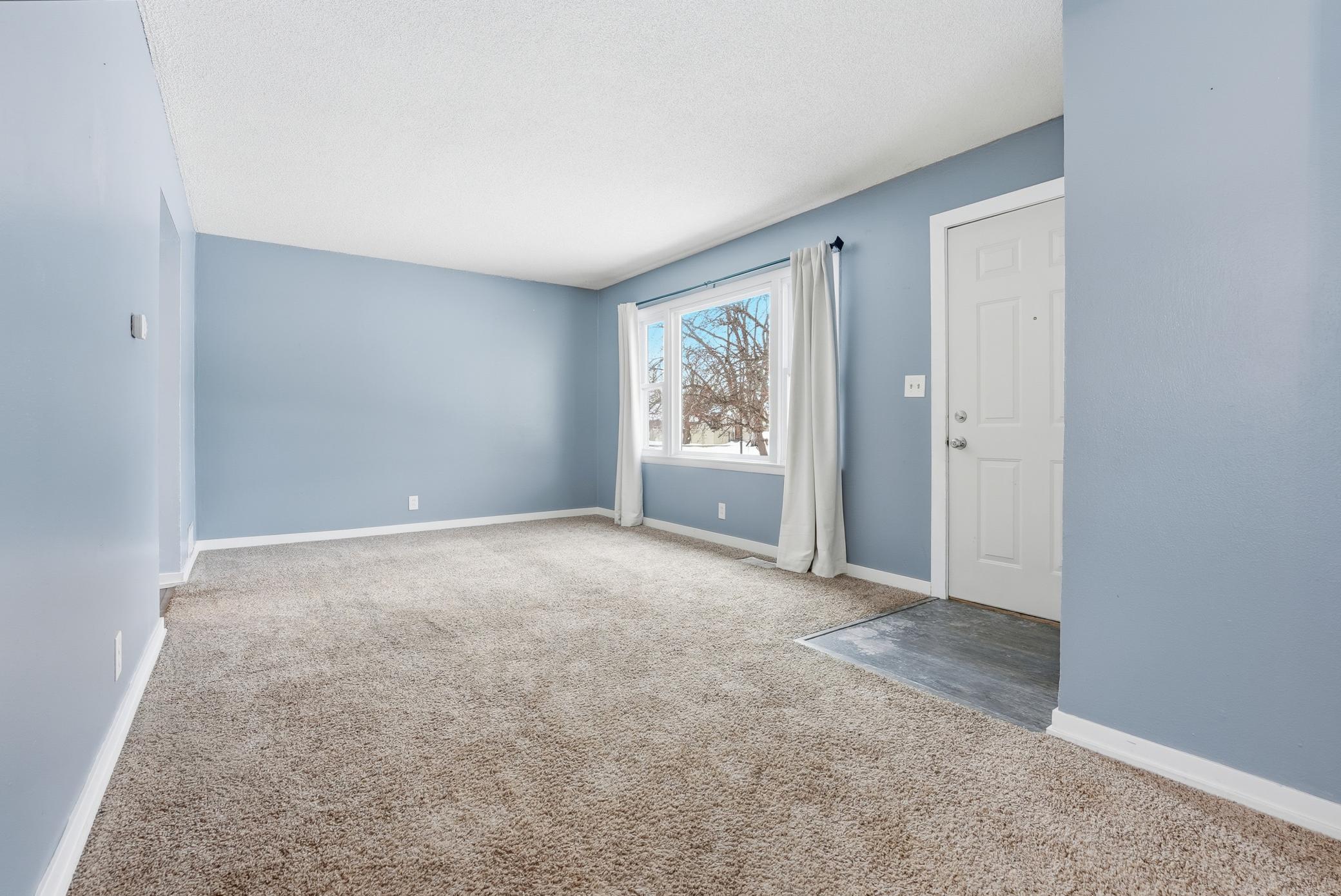 5580 Aldine Street Shoreview, MN 55126 - Photo 2 of 20