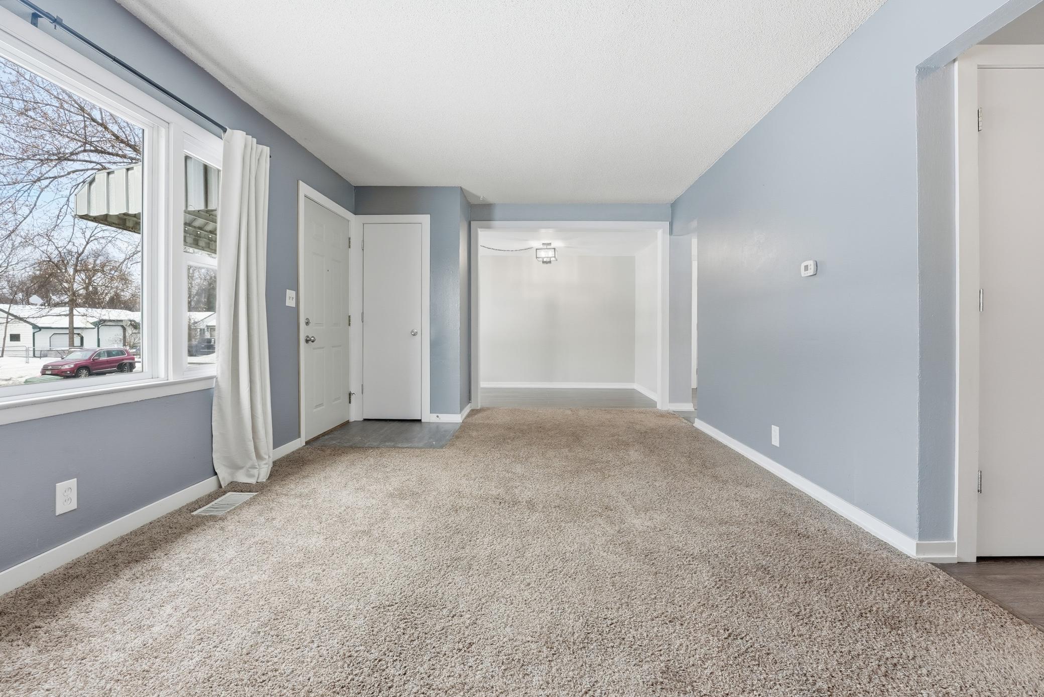 5580 Aldine Street Shoreview, MN 55126 - Photo 4 of 20