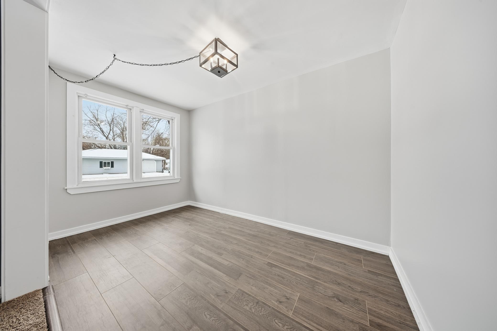 5580 Aldine Street Shoreview, MN 55126 - Photo 5 of 20