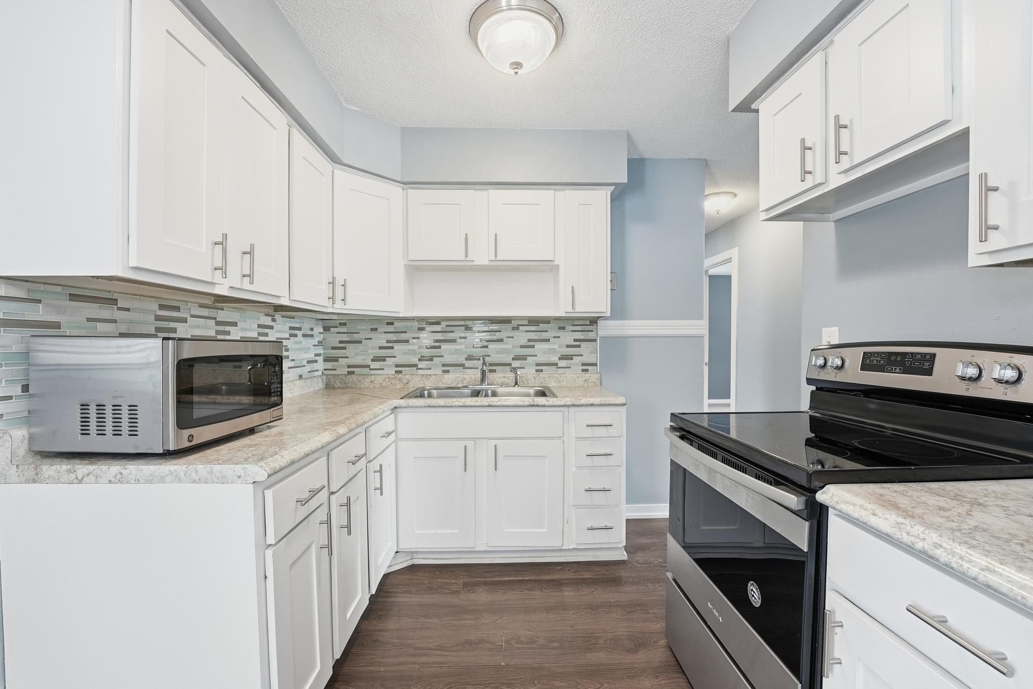 5580 Aldine Street Shoreview, MN 55126 - Photo 7 of 20