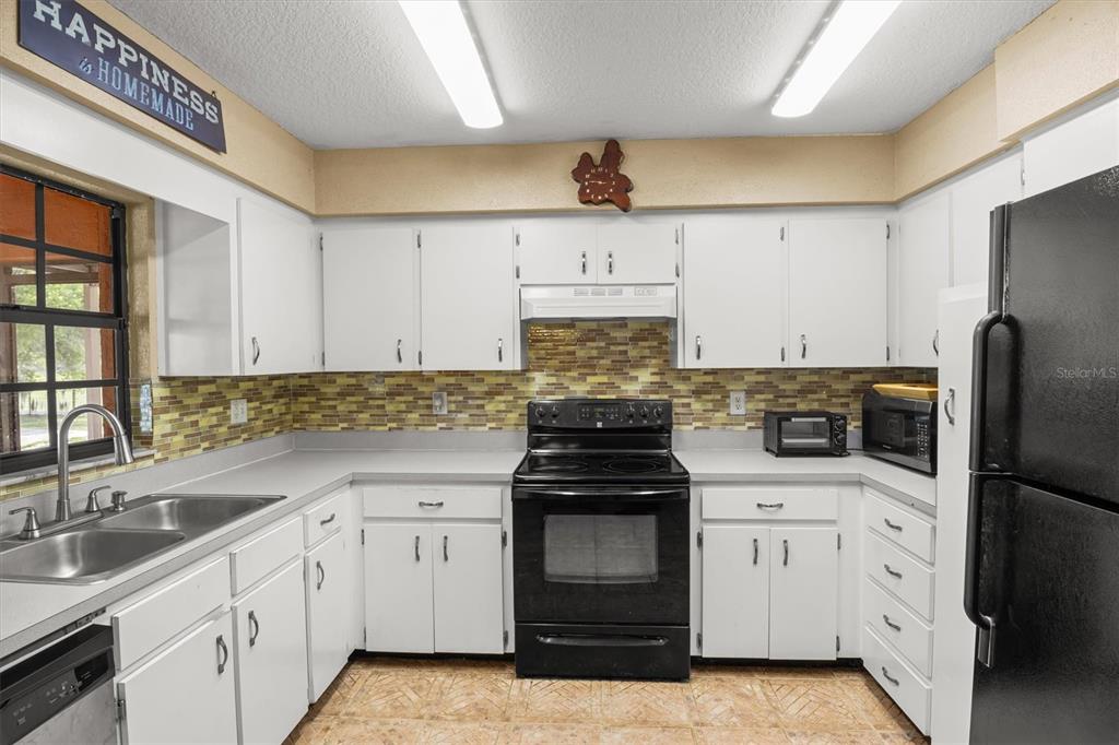 8675 Tom Costine Road Lakeland, FL 33809 - Photo 16 of 37