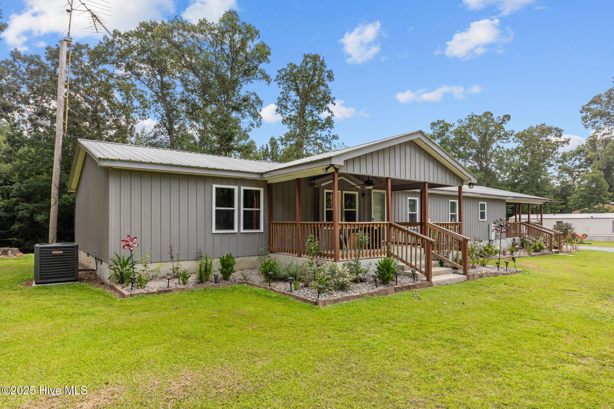 323 McCrimmon Road Carthage, NC 28327 - Photo 2 of 60 2-web-or-mls-707A3414