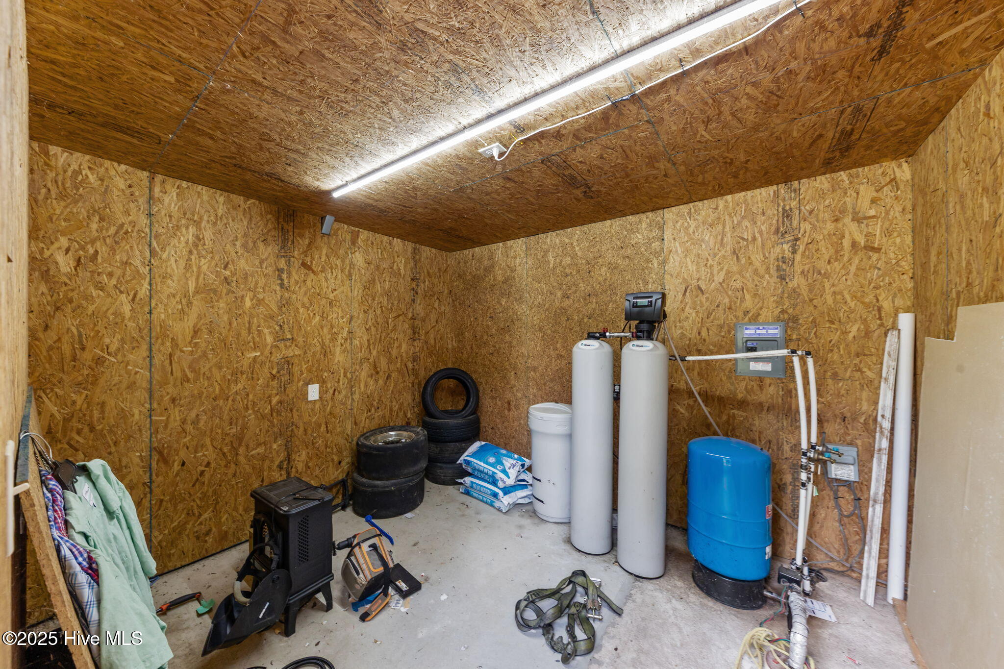 323 McCrimmon Road Carthage, NC 28327 - Photo 34 of 60 New pressure tank and water filtration!