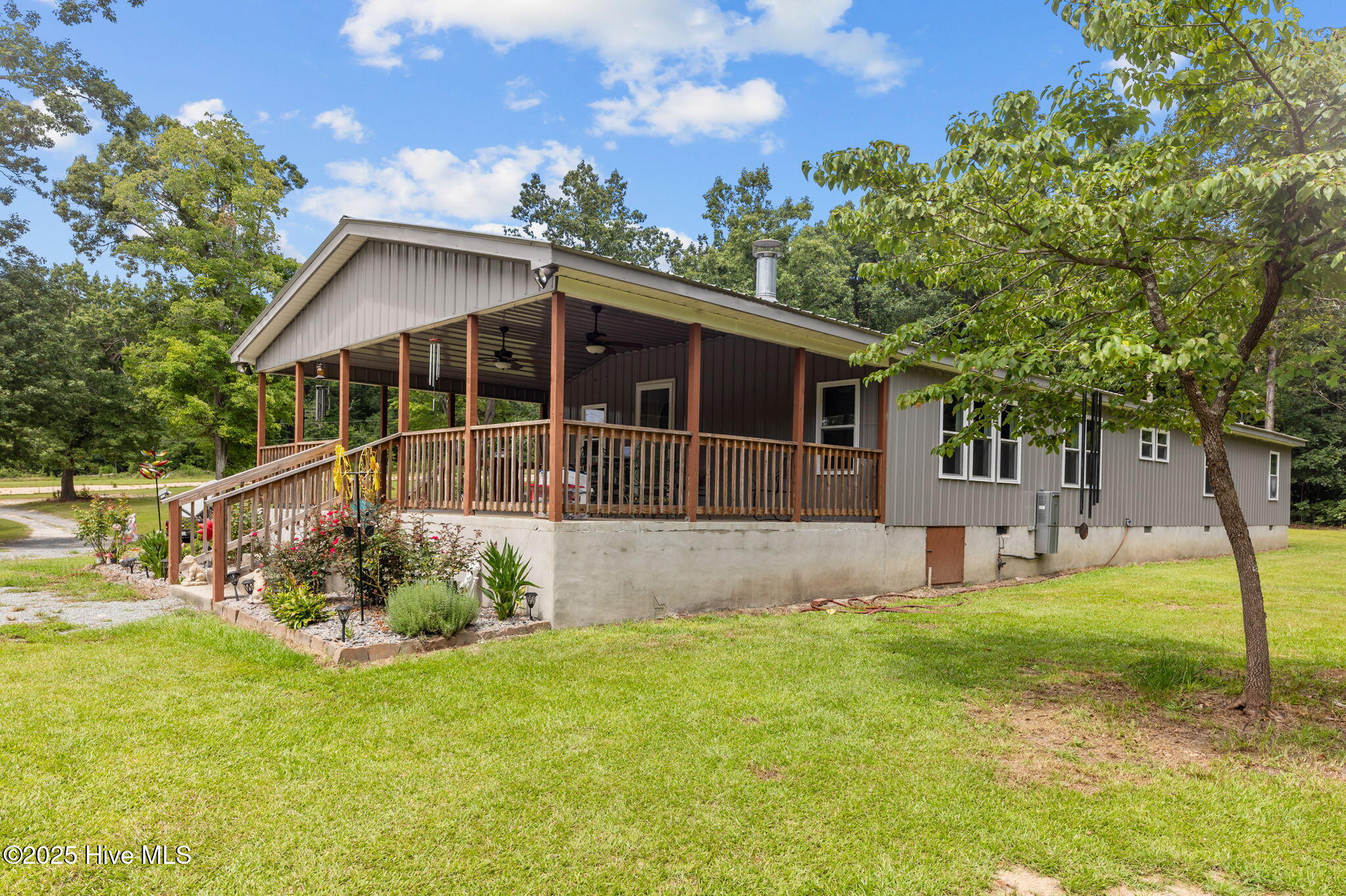 323 McCrimmon Road Carthage, NC 28327 - Photo 3 of 60 3-web-or-mls-707A3424