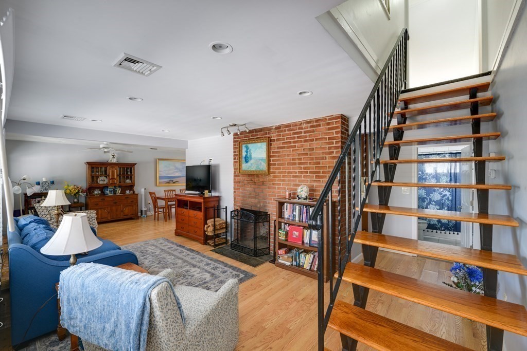 26 Vernon Road Natick, MA 01760 - Photo 10 of 23 Gallery Image 10