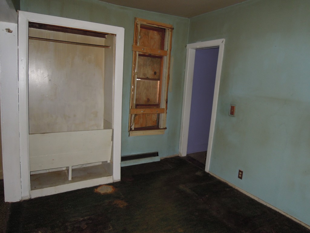 127 Ambrose Street Springfield, MA 01109 - Photo 10 of 18 Gallery Image 10