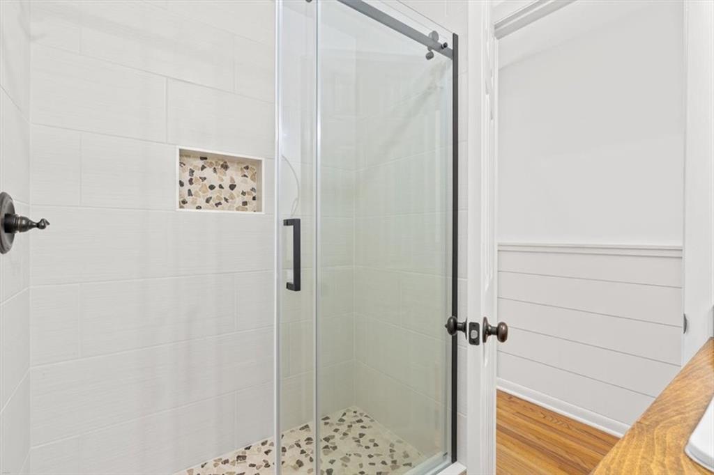 240 John Phillips Road Cedartown, GA 30125 - Photo 24 of 55 a bathroom with a shower