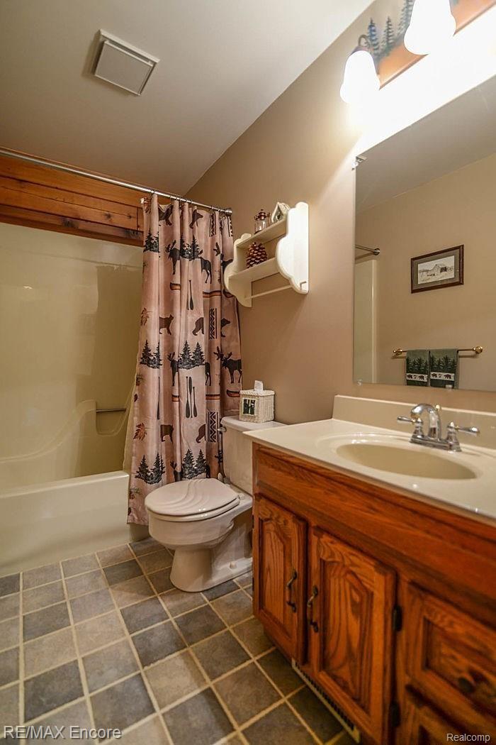 551 North Baldwin Road Oxford, MI 48371 - Photo 15 of 43 aug_8681.jpg
