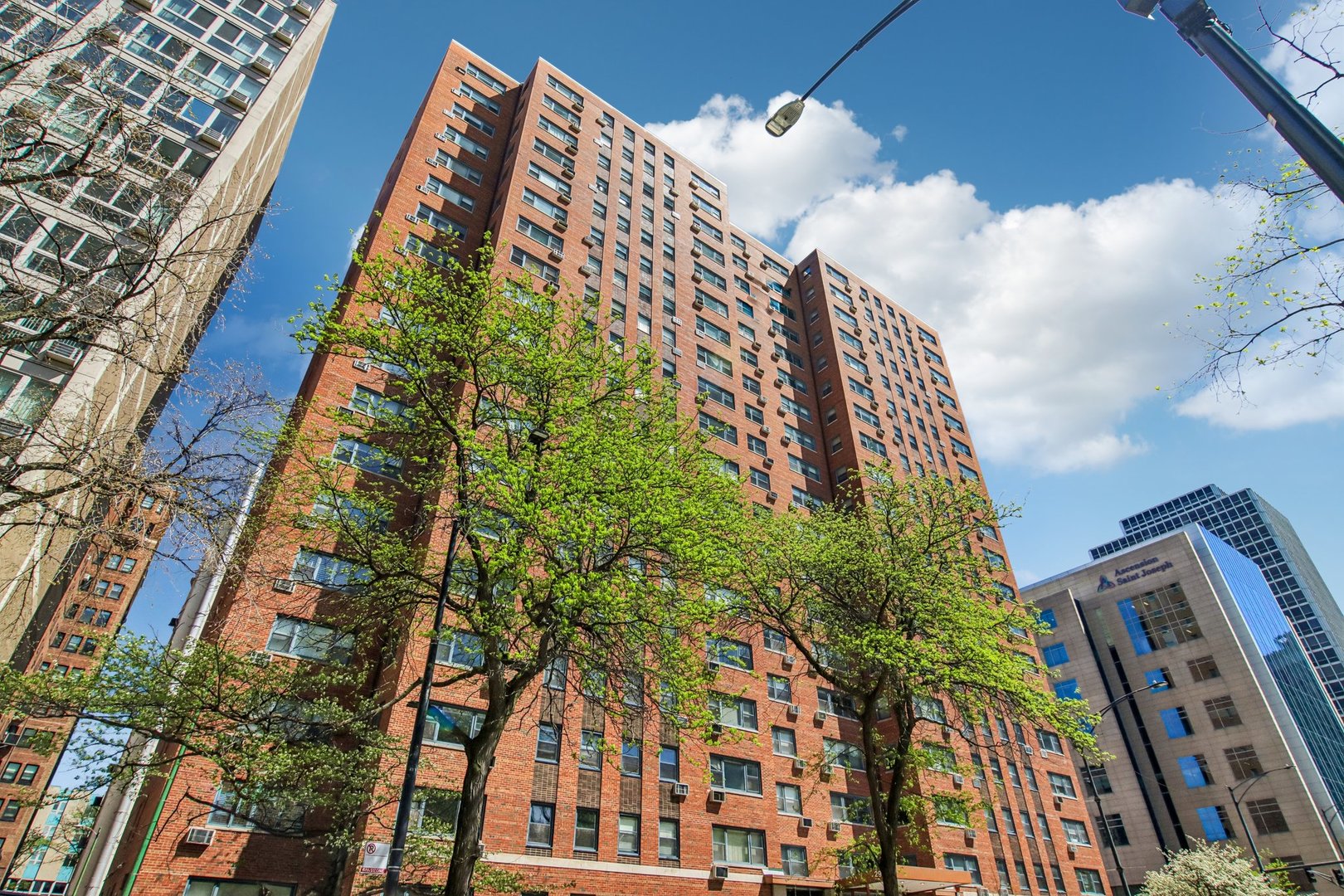 2909 North Sheridan Road, Unit 1201 Chicago, IL 60657 - Photo 31 of 32