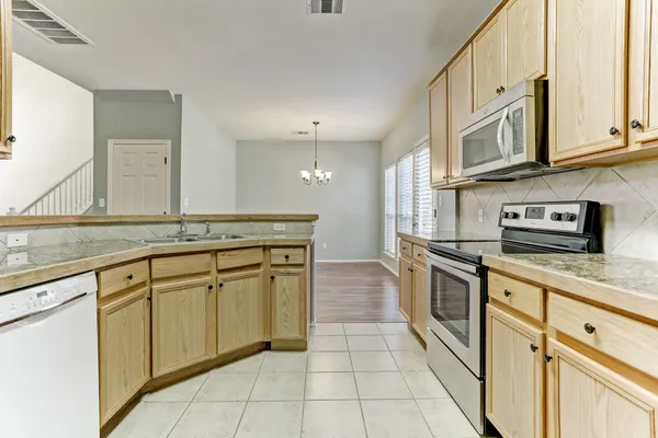 $1,900 | 20904 Waterside Drive, Unit 3, Lago Vista, TX 78645