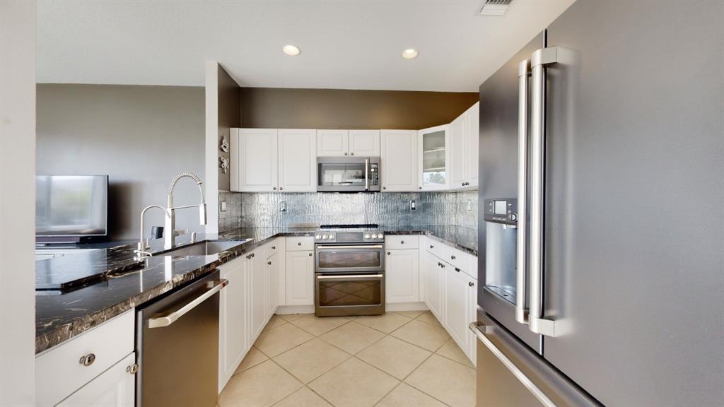 14666 Southwest 132nd Court Miami, FL 33186 - Photo 11 of 36