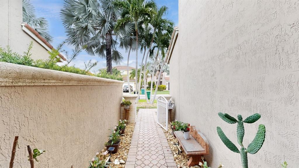 14666 Southwest 132nd Court Miami, FL 33186 - Photo 10 of 36