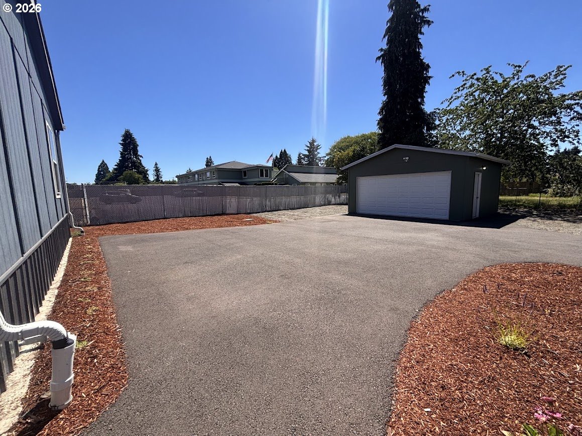 104 River Loop 1 Eugene, OR 97404 - Photo 2 of 32