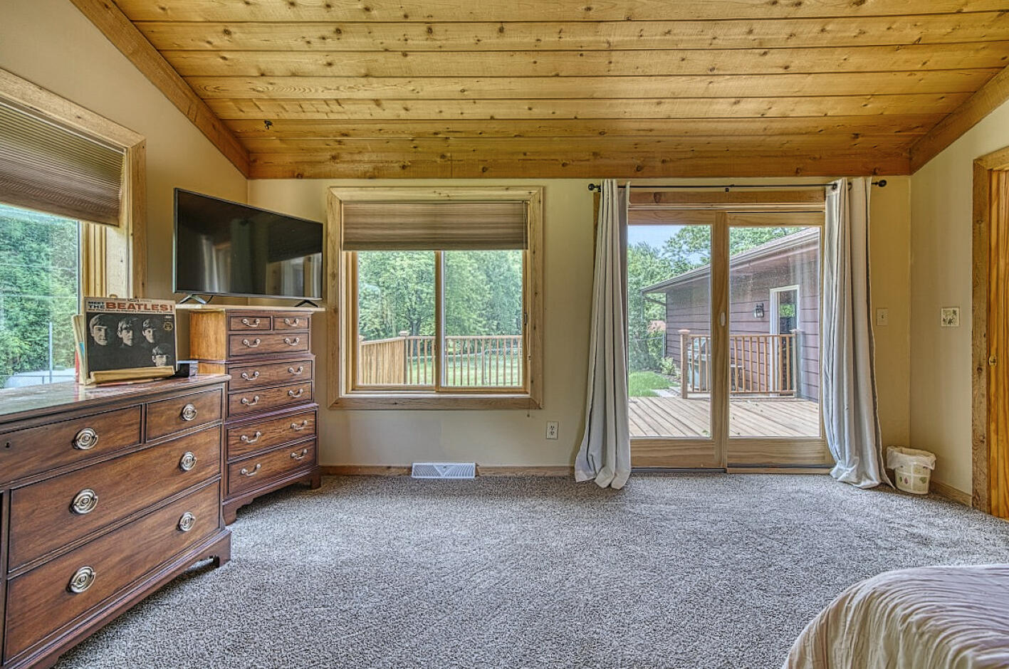 W304S3236 Brookhill Road Genesee, WI 53189 - Photo 23 of 67 Bedroom 1