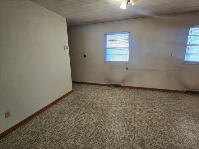 $190,000 | 2806 North River Boulevard, Independence, MO 64050