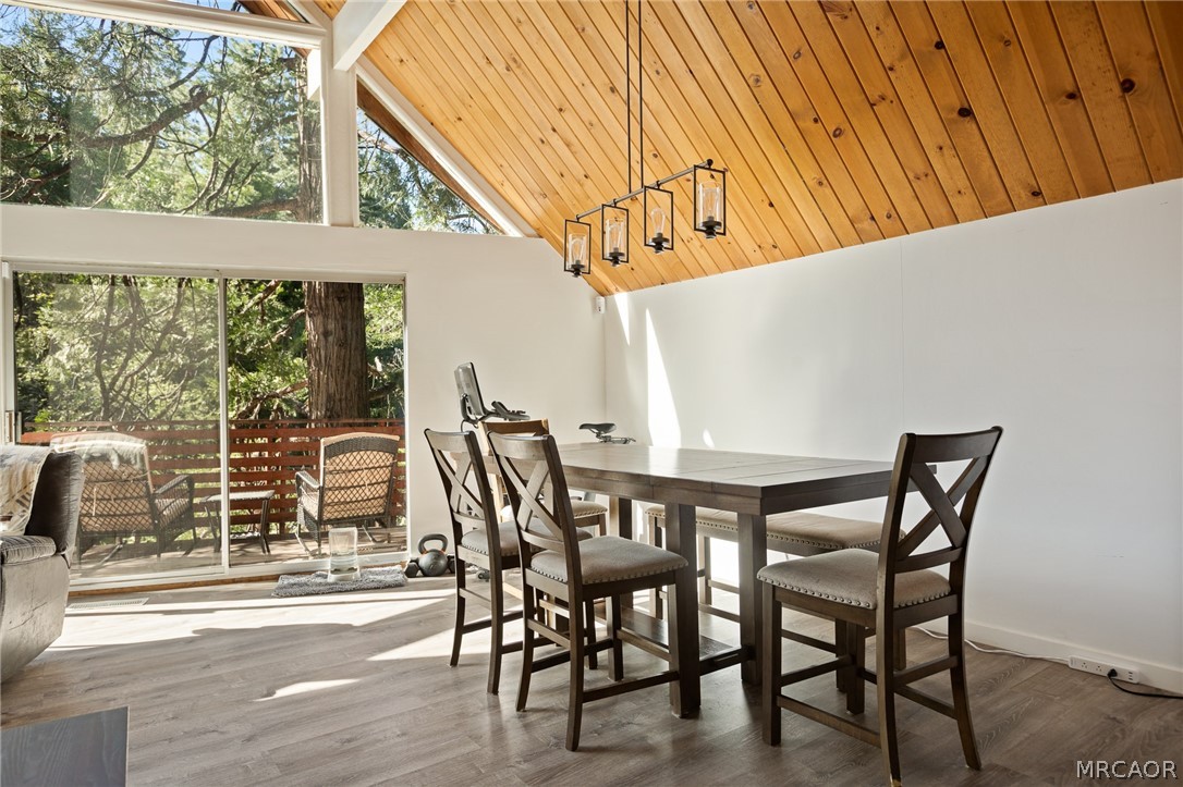 316 Pioneer Road Lake Arrowhead, CA 92352 - Photo 6 of 35 a view of outdoor space with table and chairs