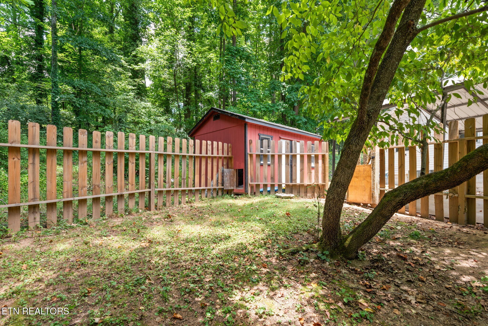 166 Outer Drive Oak Ridge, TN 37830 - Photo 30 of 30 a view of a yard with wooden fence