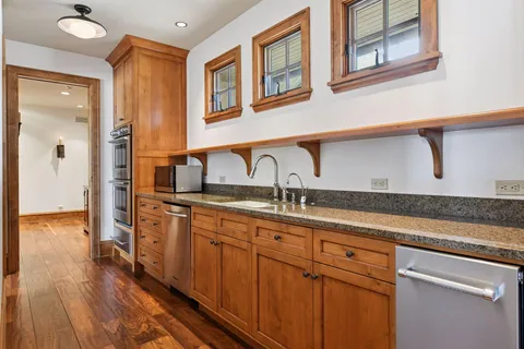 $3,895,000 | 12535 Beach Circle, Eden Prairie, MN 55344