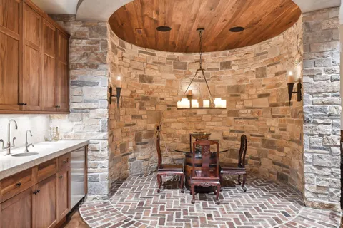 $3,895,000 | 12535 Beach Circle, Eden Prairie, MN 55344
