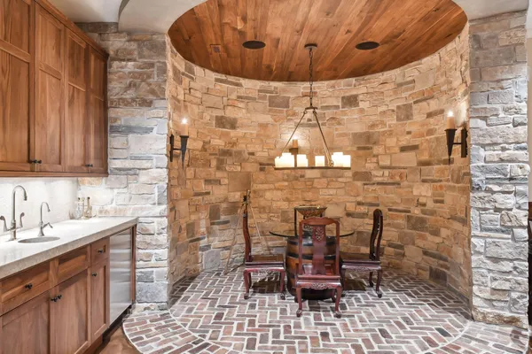 $3,895,000 | 12535 Beach Circle, Eden Prairie, MN 55344