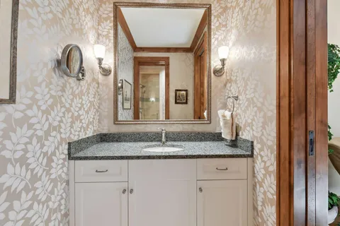 $3,895,000 | 12535 Beach Circle, Eden Prairie, MN 55344