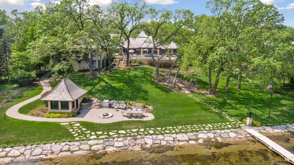 $3,895,000 | 12535 Beach Circle, Eden Prairie, MN 55344