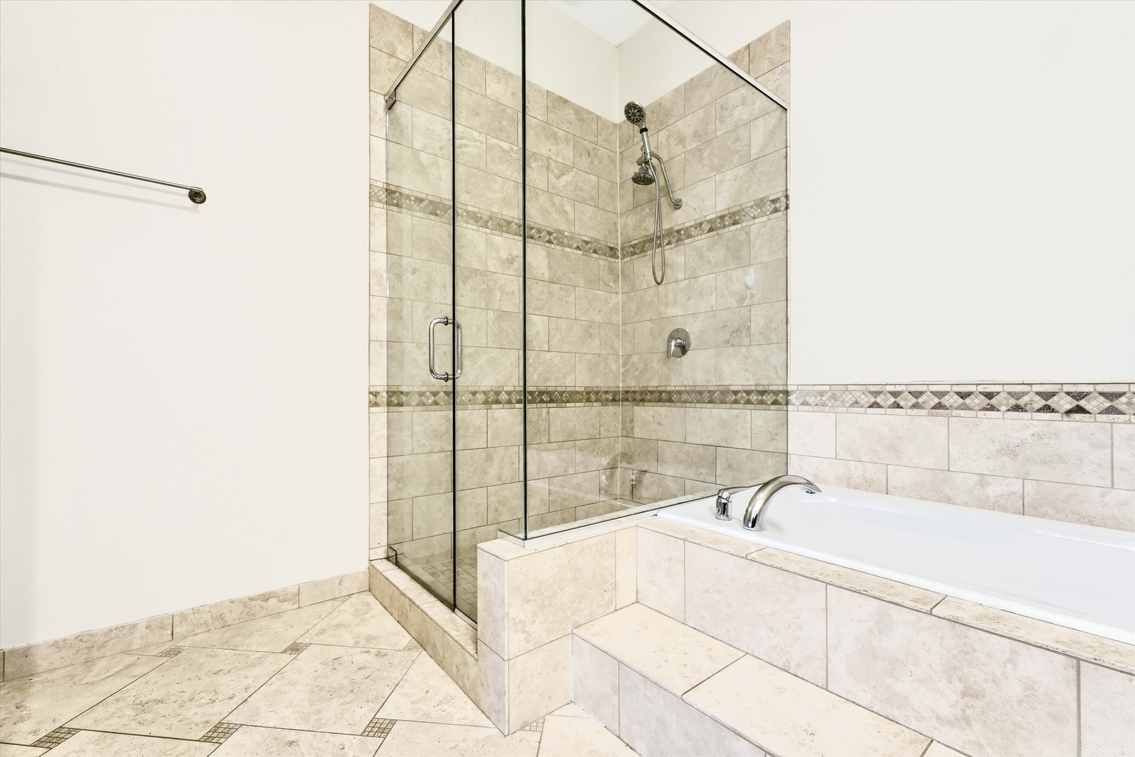 832 West 36th Street, Unit 4 Chicago, IL 60609 - Photo 13 of 25