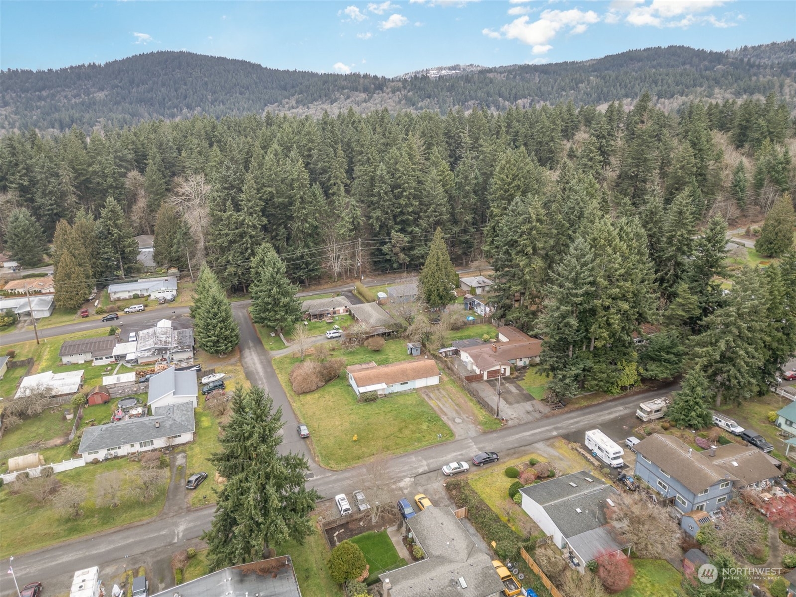 15004 Southeast 113th Street Renton, WA 98059 - Photo 10 of 24 Gallery Image 10