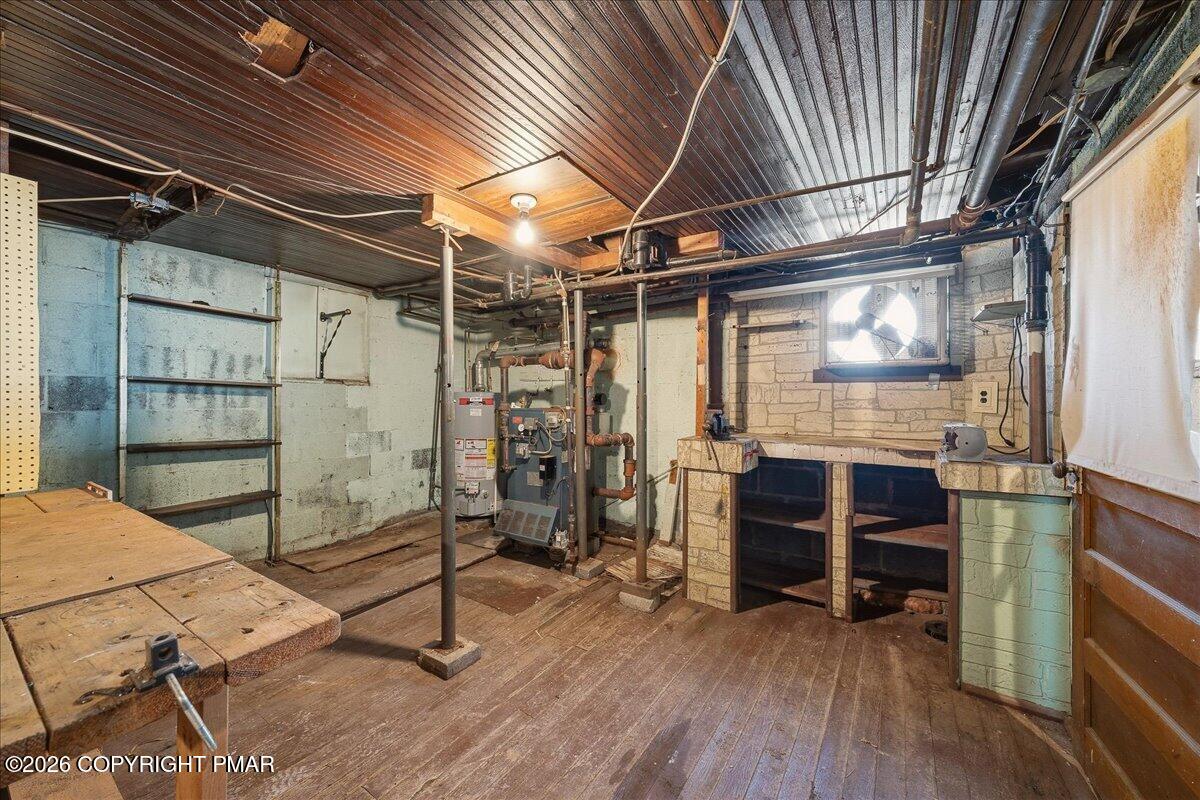910-912 Hampton Street Scranton, PA 18504 - Photo 23 of 38 Basement