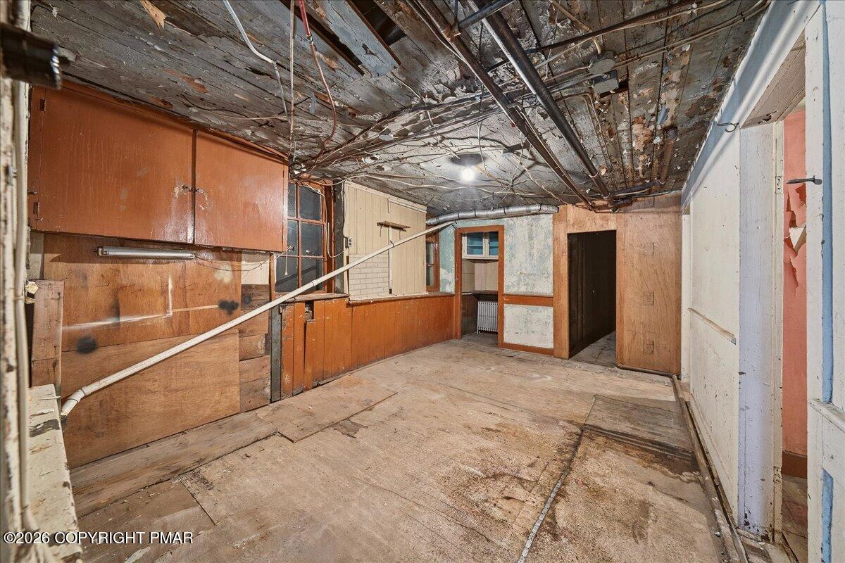 910-912 Hampton Street Scranton, PA 18504 - Photo 24 of 38 Basement