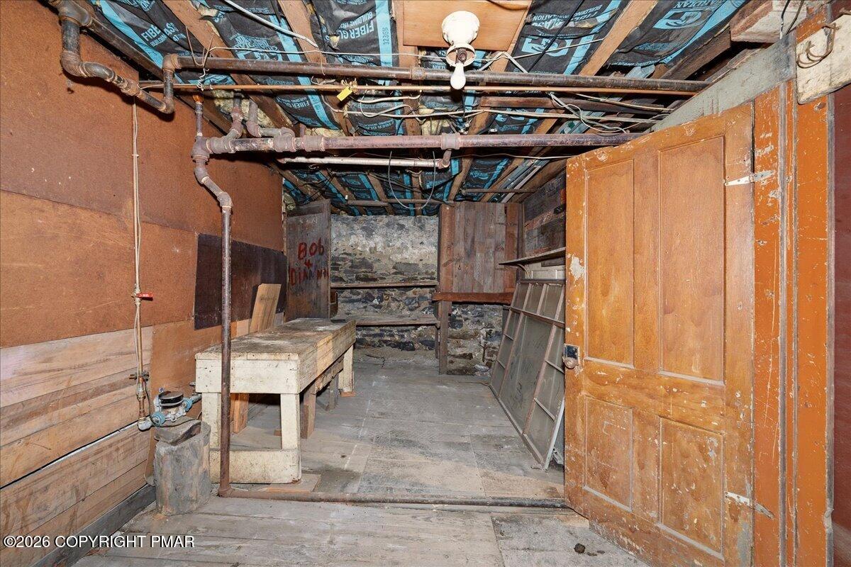 910-912 Hampton Street Scranton, PA 18504 - Photo 29 of 38 Basement