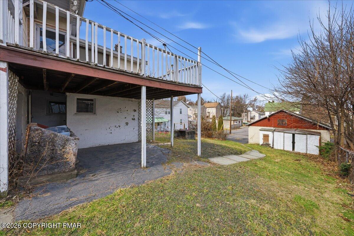 910-912 Hampton Street Scranton, PA 18504 - Photo 31 of 38 Yard