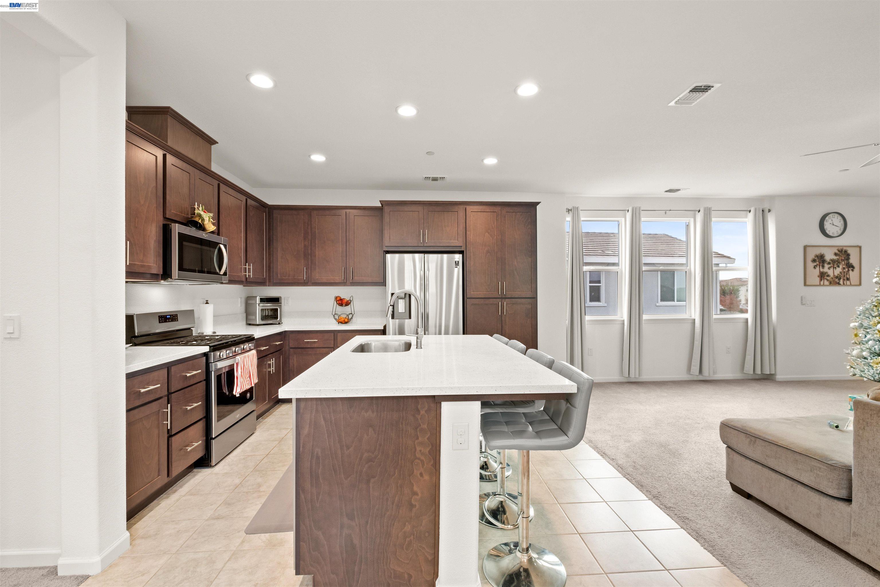 17575 Altair Way Lathrop, CA 95330 - Photo 5 of 29