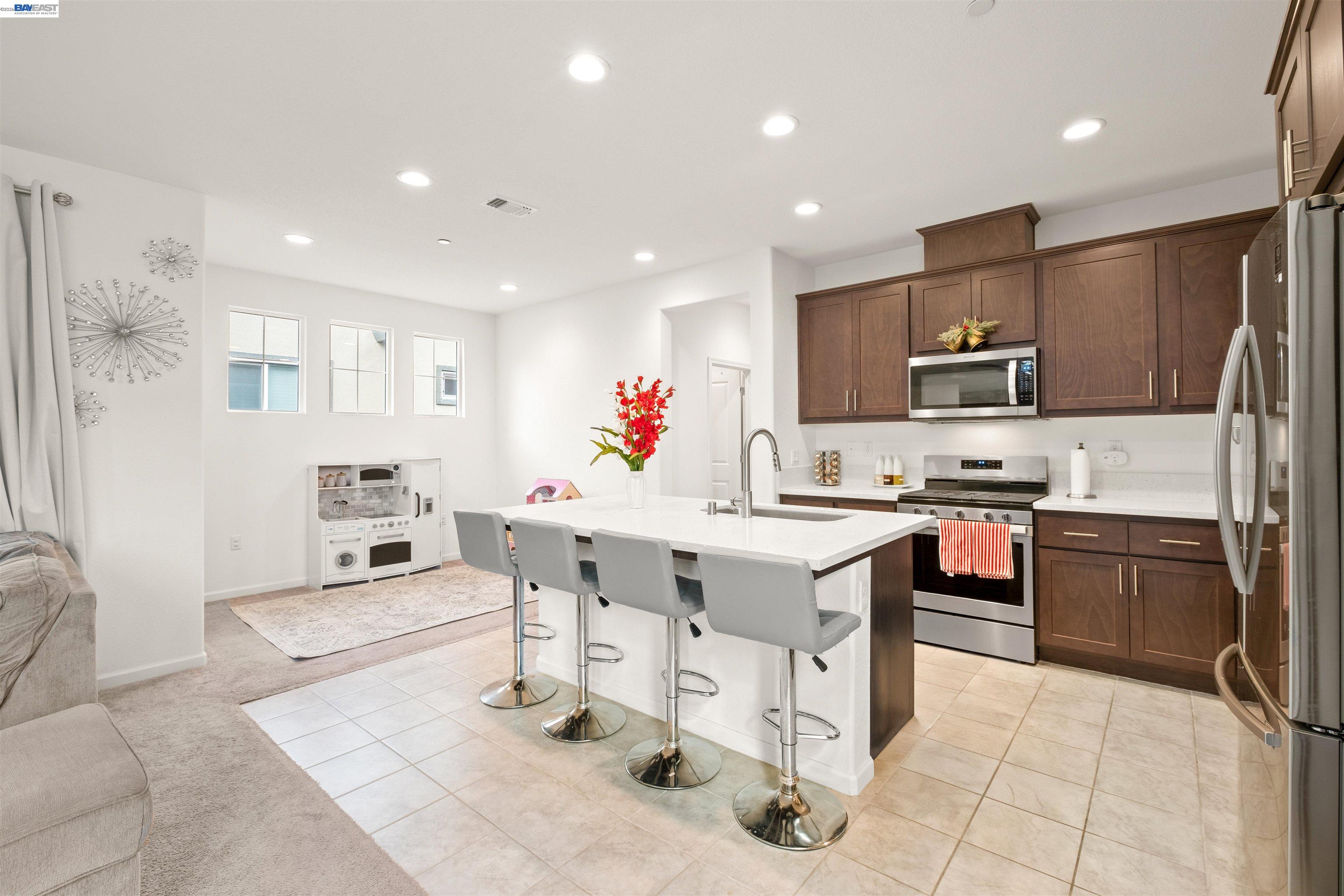 17575 Altair Way Lathrop, CA 95330 - Photo 6 of 29